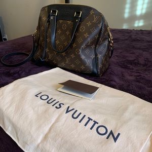 Louis Vuitton purse